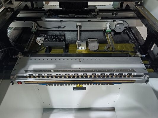 High Precision 4-head CHM-551P SMT Production Line with 4-zone Reflow Oven for PCB Assembly