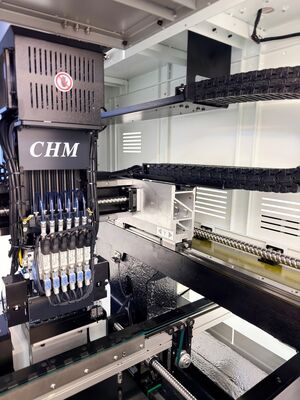 Universal PCB SMD Pick And Place Machine Full Automatic With Base CHM-551